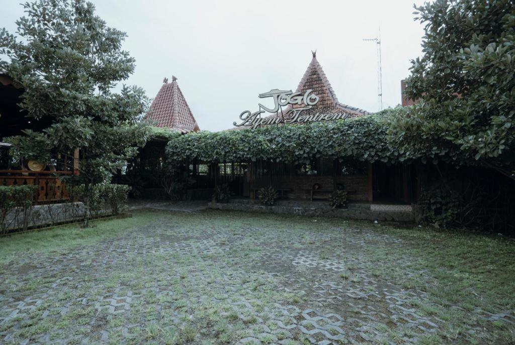 Joglo Ayem Tentrem Hotel Prambanan Exterior foto