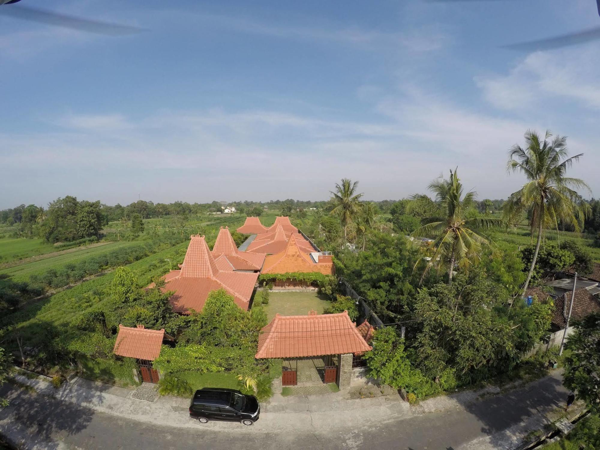 Joglo Ayem Tentrem Hotel Prambanan Exterior foto