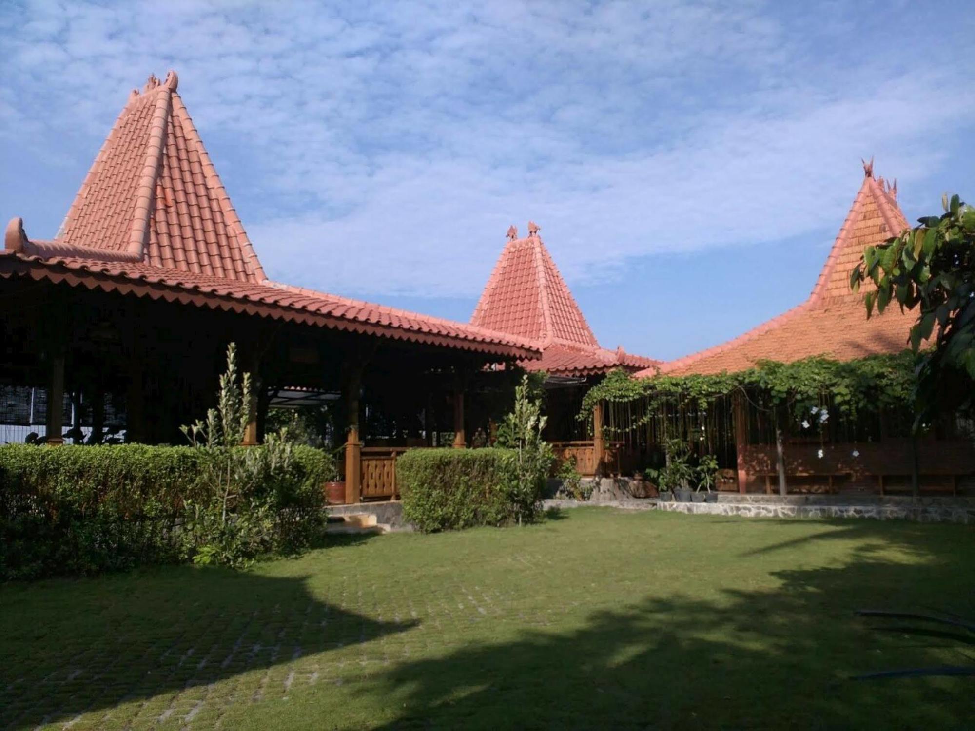 Joglo Ayem Tentrem Hotel Prambanan Exterior foto